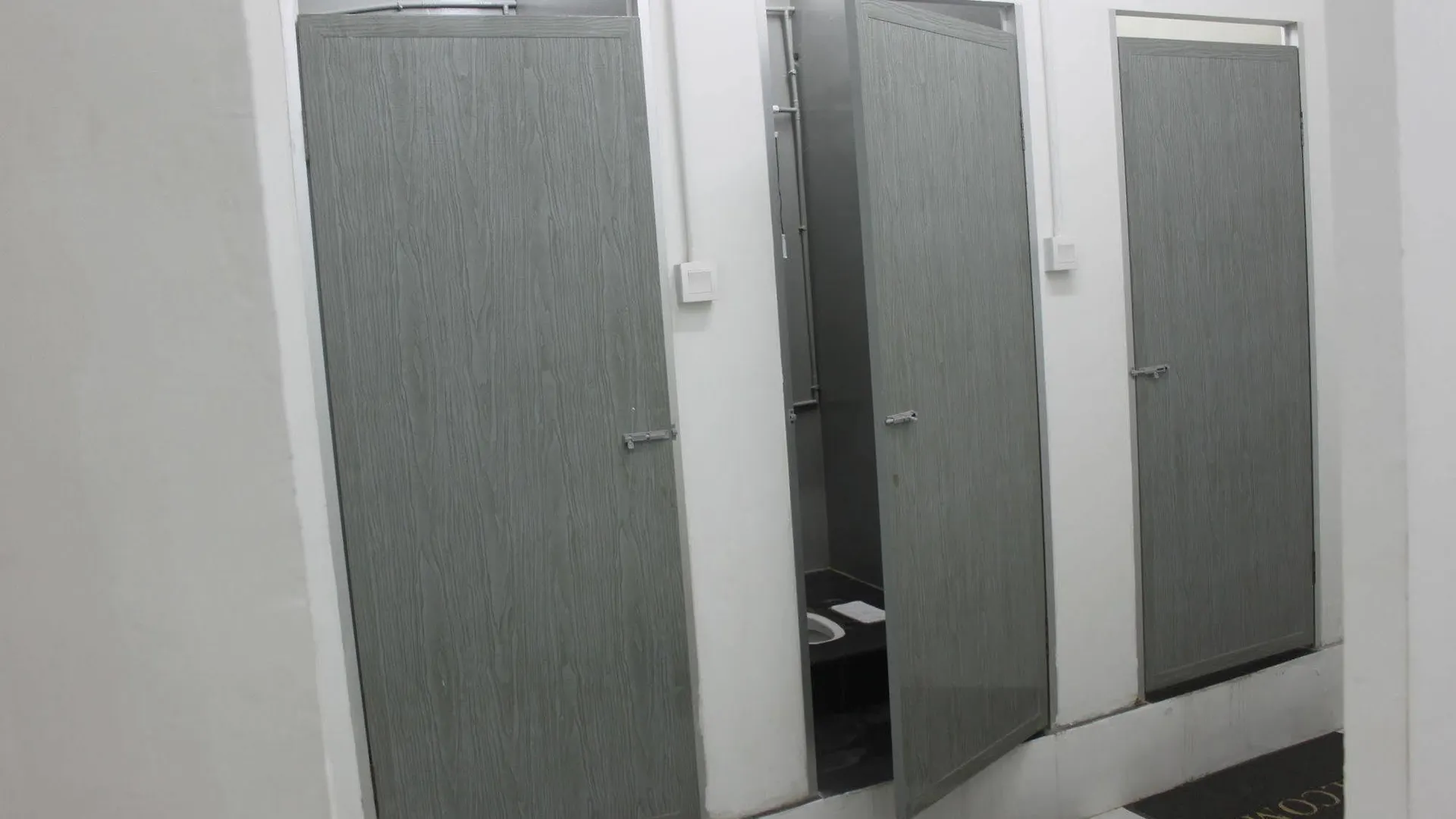 Apple 1 Hotel Budget Gelugor